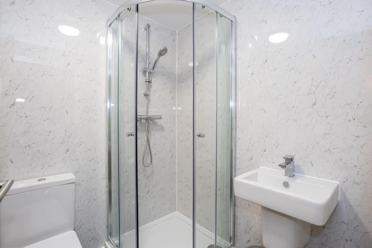 Charming 1 Bedroom Apartment In Leeds Leeds  Exterior photo
